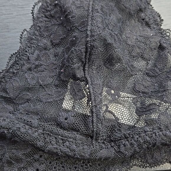 Gilly Hicks Top Womens XSmall Black Halter Bralette Lace V Neck Open Back Boho - Picture 11 of 16